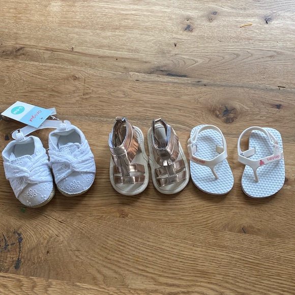 Baby girl 3-6 month saddles and shoes - Picture 1 of 1